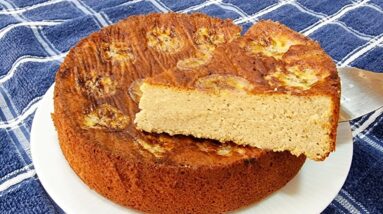 Bolo de Banana com MENOS CARBOIDRATOS, SEM AÇÚCAR, TRIGO e LEITE! Fácil e Molhadinho!