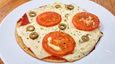 Pizza de Frigideira RÁPIDA, SAUDÁVEL e DELICIOSA - Fácil, SEM TRIGO, Barata e Poucas Calorias