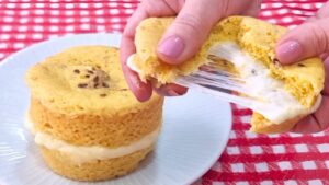 Só 2 MIN, 3 INGREDIENTES e quase ZERO CARBOIDRATOS - Pão Fofinho, Saudável, Barato e Delicioso